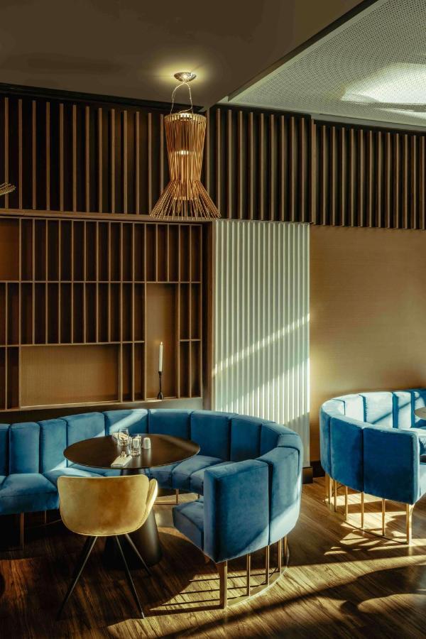 Radisson Blu Aurum Hotel, Μπρασόβ Εξωτερικό φωτογραφία The interior of the restaurant