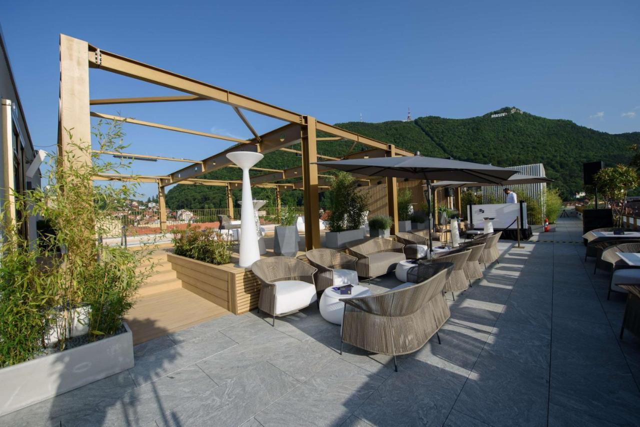 Radisson Blu Aurum Hotel, Μπρασόβ Εξωτερικό φωτογραφία The Sky Bar