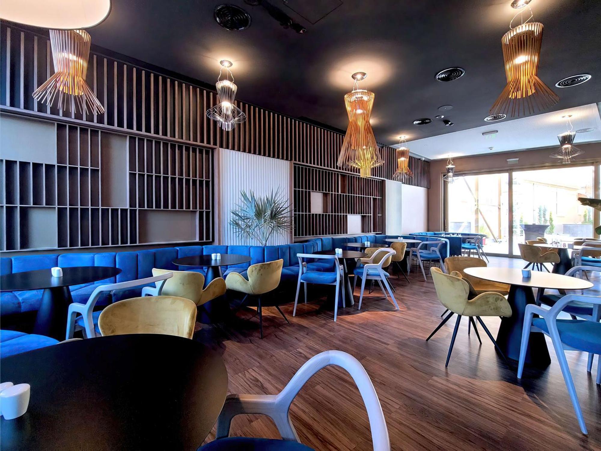Radisson Blu Aurum Hotel, Μπρασόβ Εξωτερικό φωτογραφία The interior of the lounge