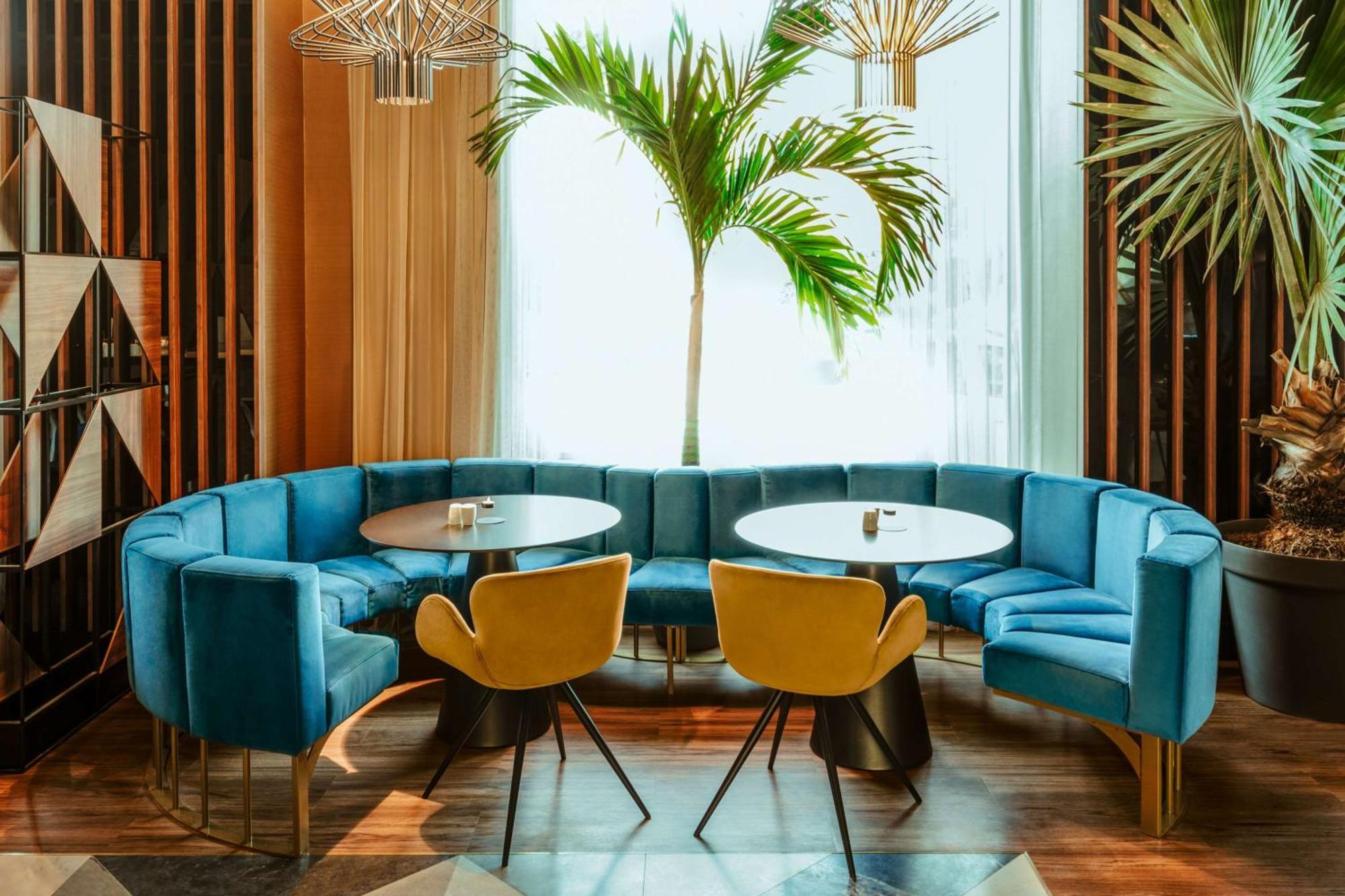 Radisson Blu Aurum Hotel, Μπρασόβ Εξωτερικό φωτογραφία The interior of the restaurant
