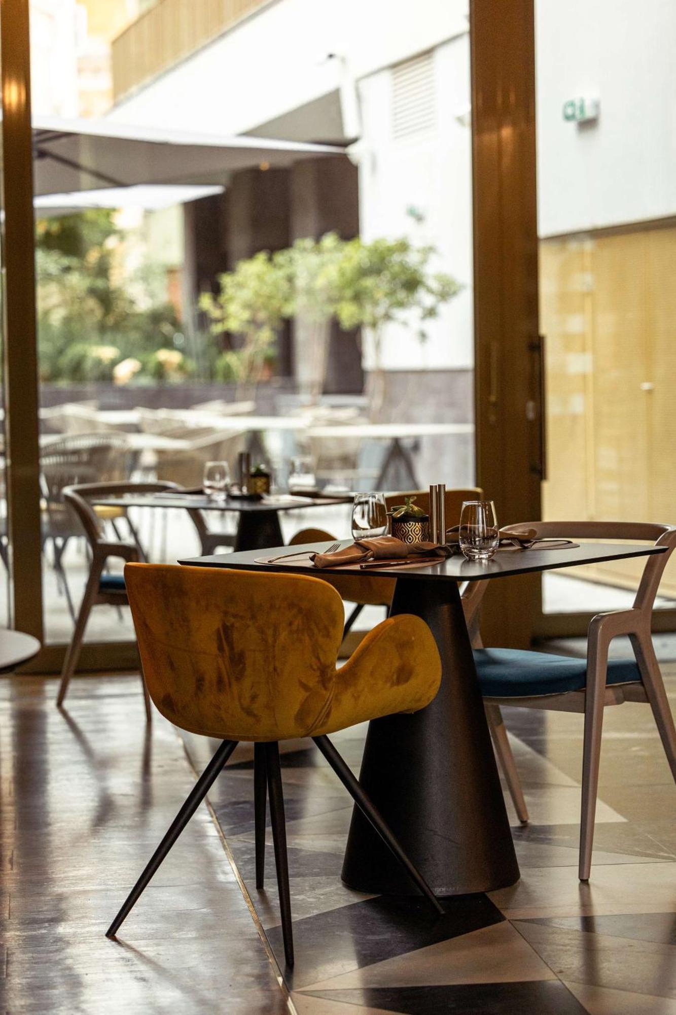 Radisson Blu Aurum Hotel, Μπρασόβ Εξωτερικό φωτογραφία Restaurant interior